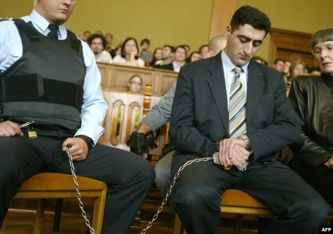 Azeri baltás gyilkos