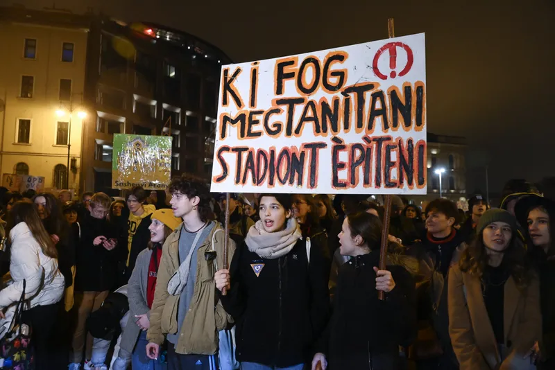 A státusztörvény